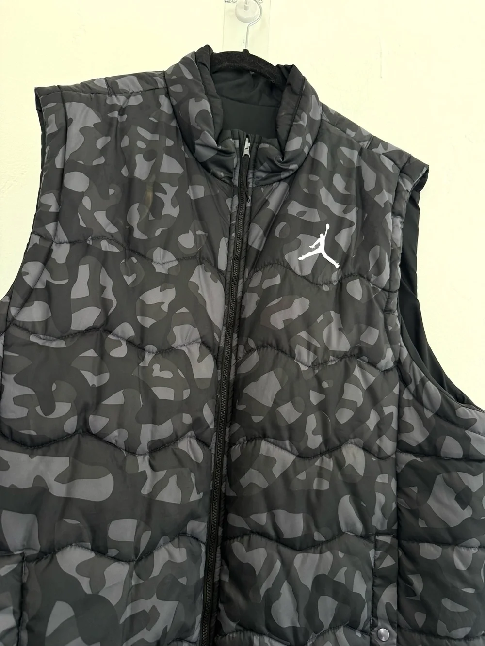 Jordan Fly Vest Reversible Black Cool Grey Camo Insulated Water Repellant